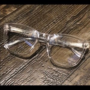 QUAY BLUE LIGHT BLOCKING GLASSES: Clear frames